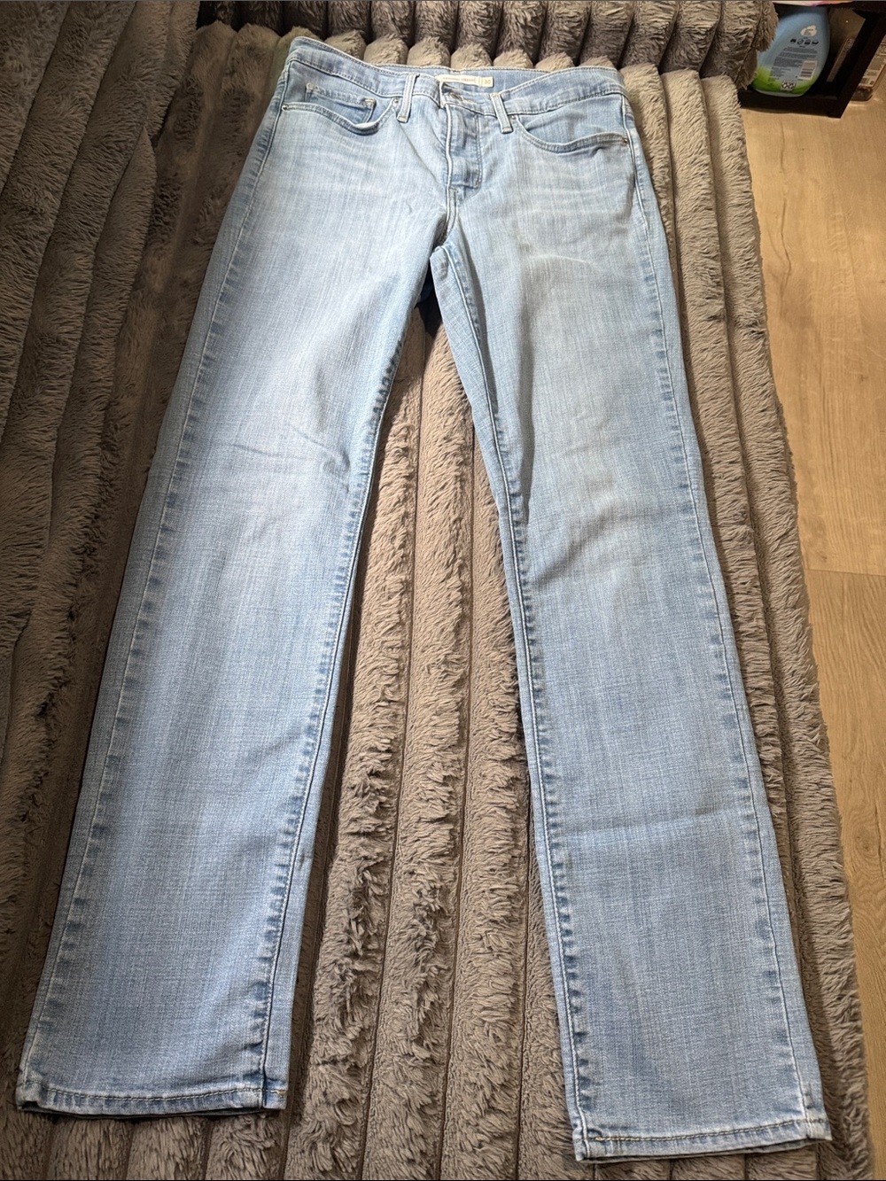 Light Wash Women’s Jeans - Classic Straight Leg
